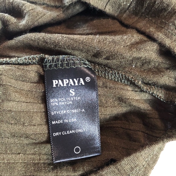 Long green dress - Picture 3 of 3